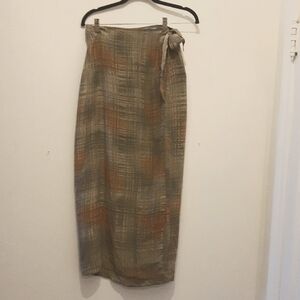 100% Silk Plaid Women's Skirt - Brown and Tan Size S